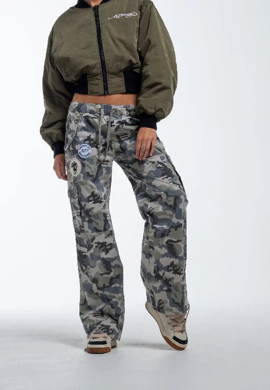 Womens Nyc Badge Cargo Trouser - Camo